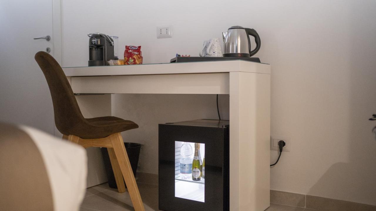Dimora Fantasia Charme B&B Bari Eksteriør bilde