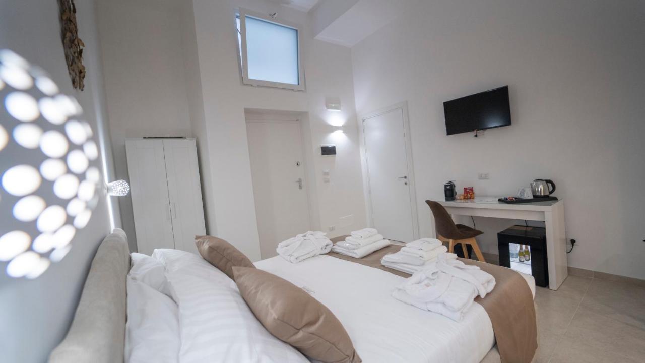 Dimora Fantasia Charme B&B Bari Eksteriør bilde