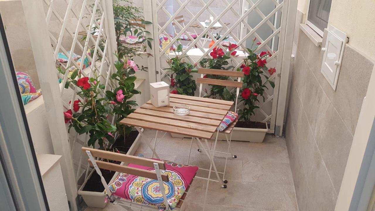 Dimora Fantasia Charme B&B Bari Eksteriør bilde