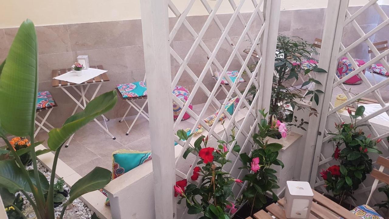 Dimora Fantasia Charme B&B Bari Eksteriør bilde