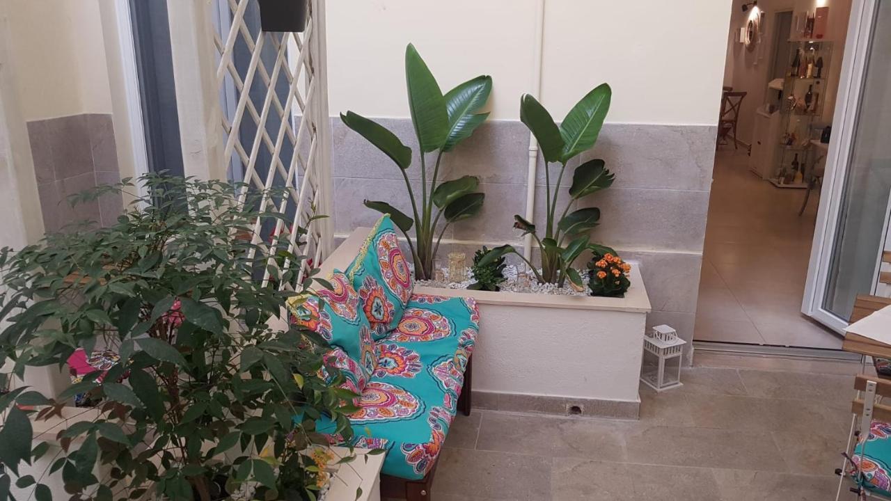 Dimora Fantasia Charme B&B Bari Eksteriør bilde