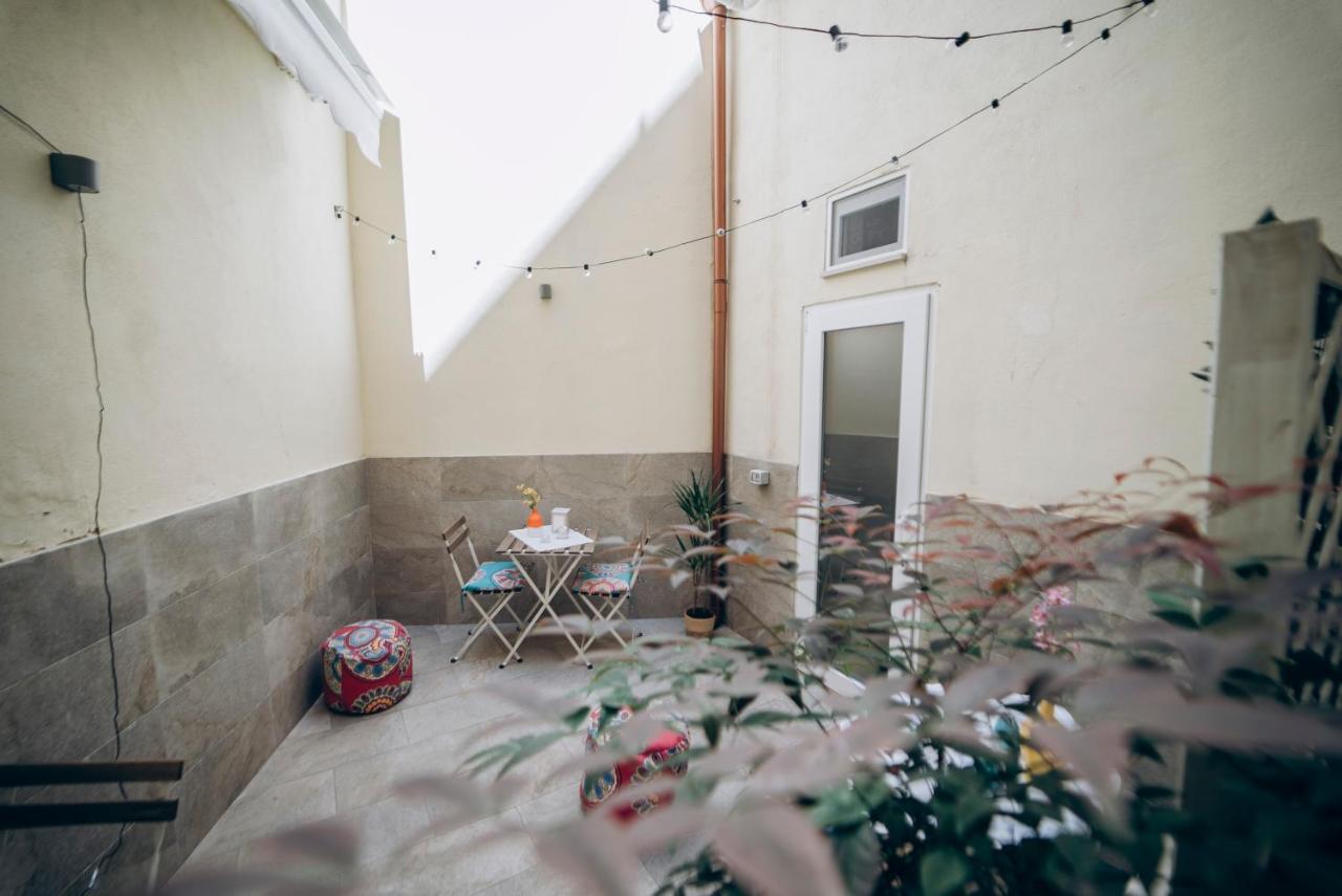 Dimora Fantasia Charme B&B Bari Eksteriør bilde
